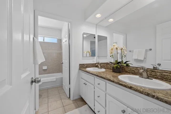 13887 Carriage Rd, Poway, California 92064