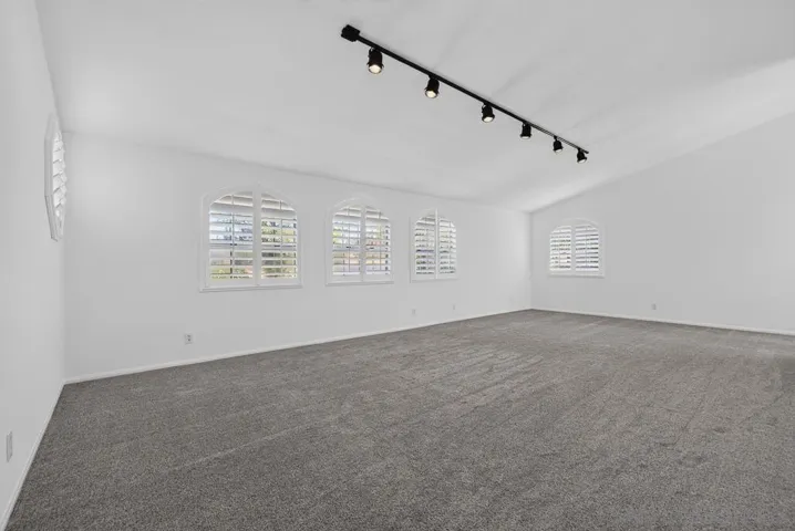 13887 Carriage Rd, Poway, California 92064