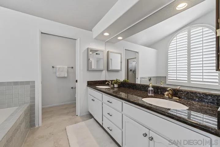 13887 Carriage Rd, Poway, California 92064