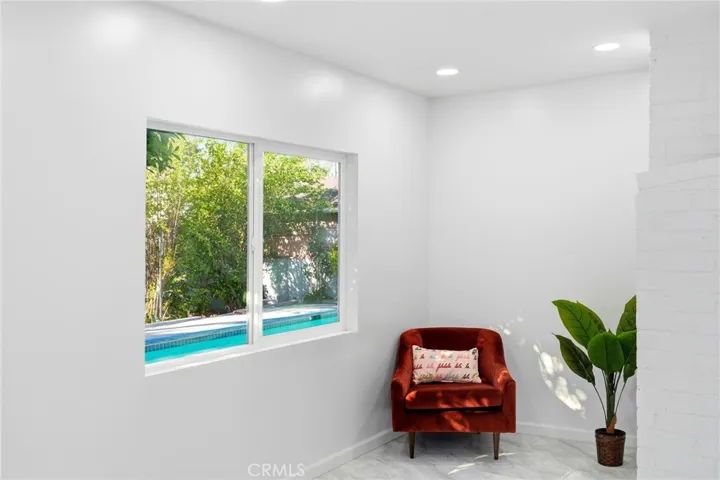 18114 Schoenborn, Northridge, California 91325