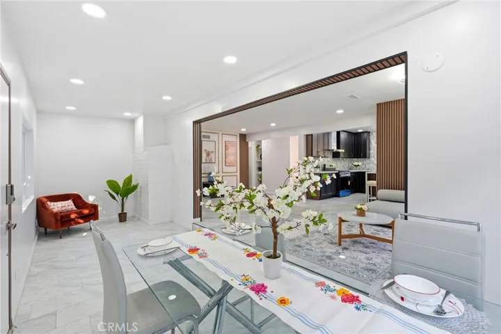 18114 Schoenborn, Northridge, California 91325