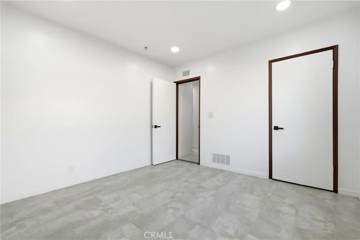 18114 Schoenborn, Northridge, California 91325