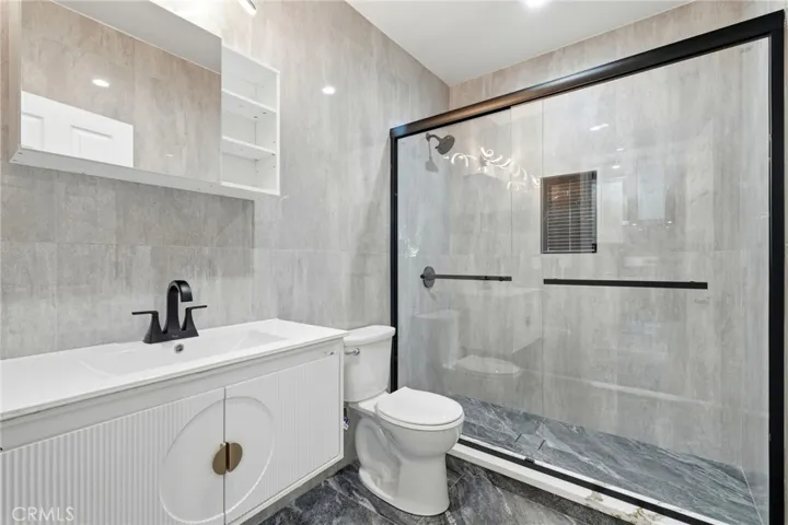 18114 Schoenborn, Northridge, California 91325