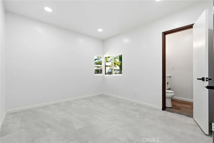 18114 Schoenborn, Northridge, California 91325