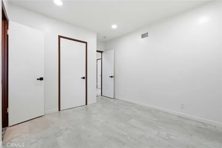 18114 Schoenborn, Northridge, California 91325