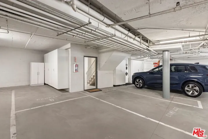 14100 Dickens Street 2, Sherman Oaks, California 91423