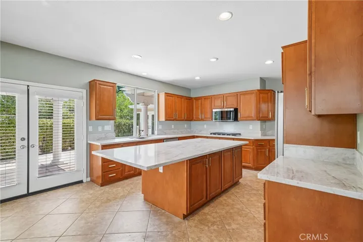 2431 Rosser, Corona, California 92879