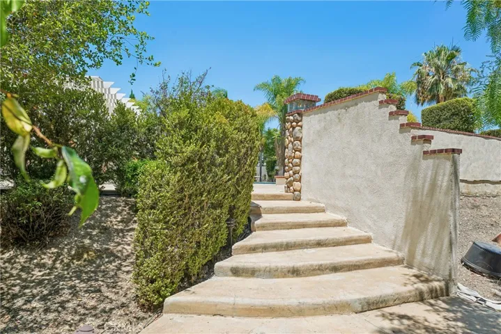 2431 Rosser, Corona, California 92879