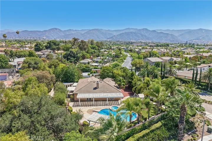 2431 Rosser, Corona, California 92879