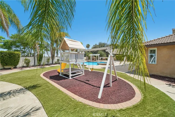 2431 Rosser, Corona, California 92879