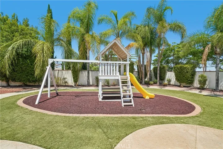 2431 Rosser, Corona, California 92879