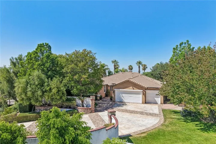 2431 Rosser, Corona, California 92879