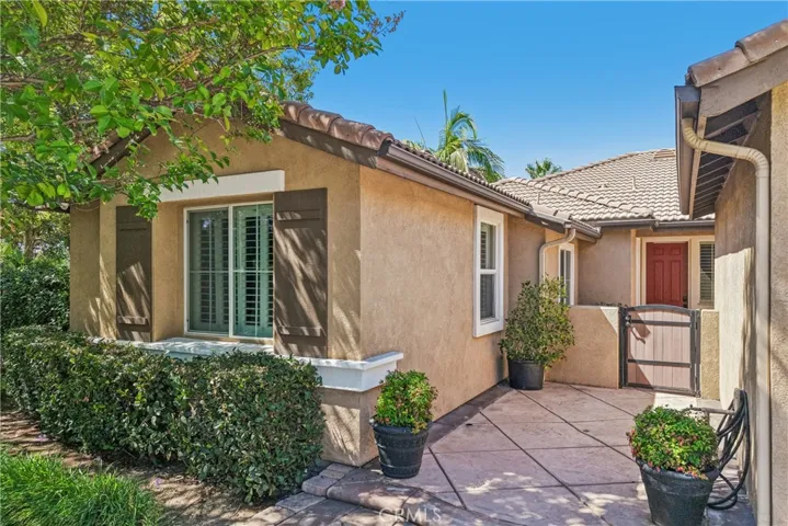 2431 Rosser, Corona, California 92879