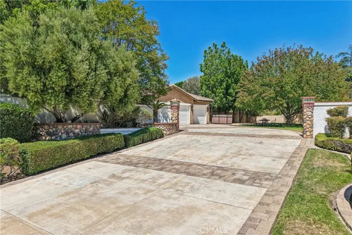 2431 Rosser, Corona, California 92879