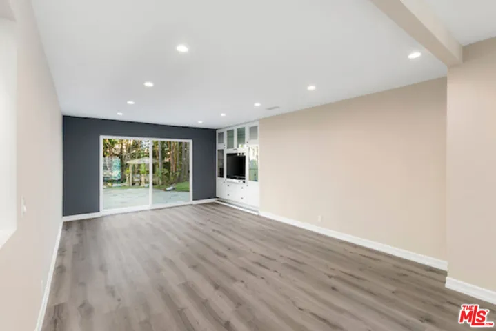 164 N Willaman Drive, Beverly Hills, California 90211