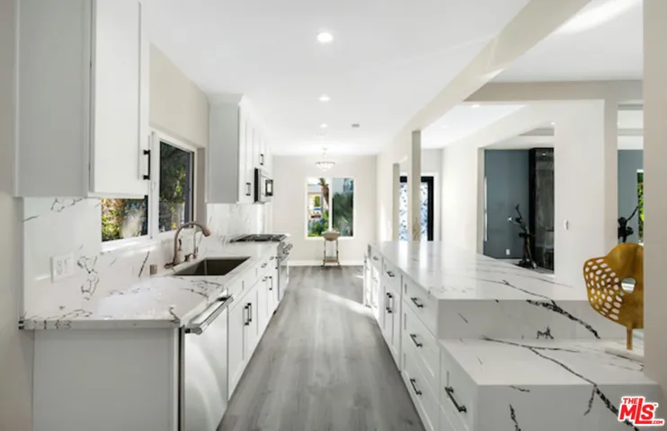 164 N Willaman Drive, Beverly Hills, California 90211