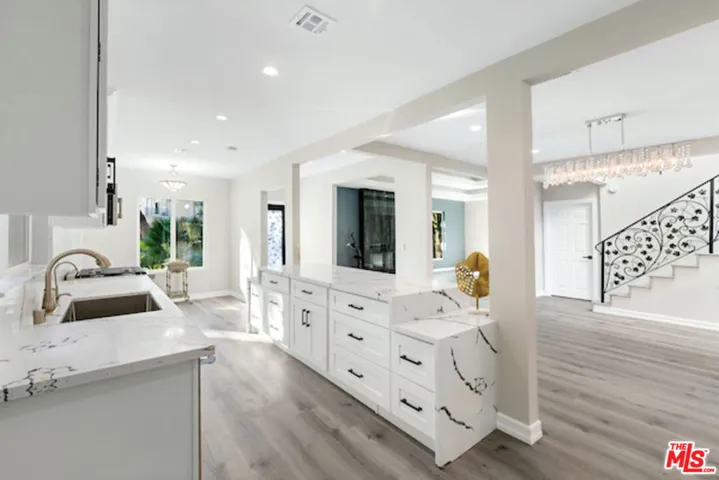 164 N Willaman Drive, Beverly Hills, California 90211