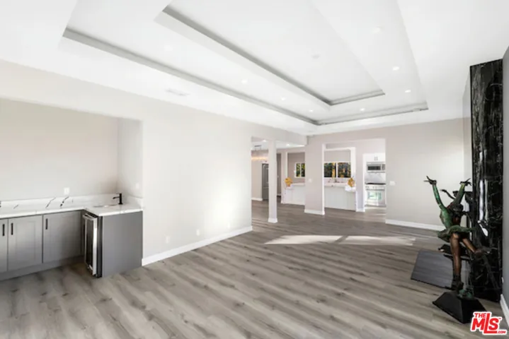 164 N Willaman Drive, Beverly Hills, California 90211