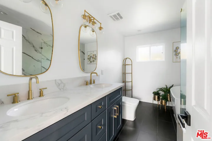 164 N Willaman Drive, Beverly Hills, California 90211