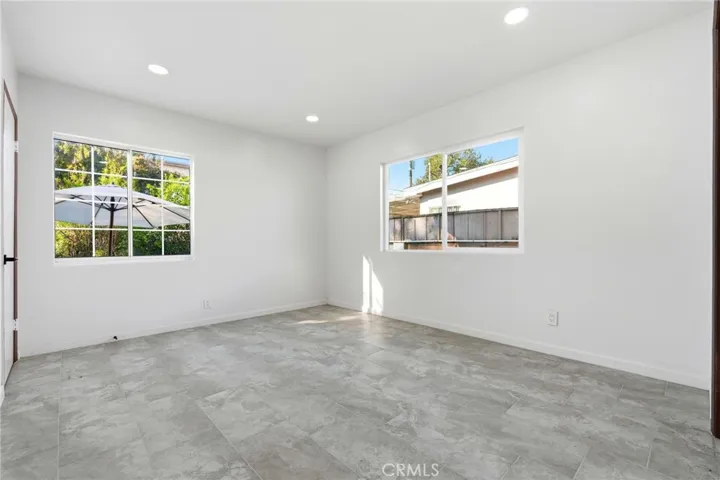 18114 Schoenborn, Northridge, California 91325