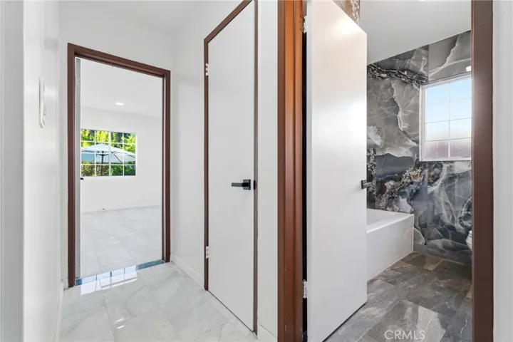 18114 Schoenborn, Northridge, California 91325