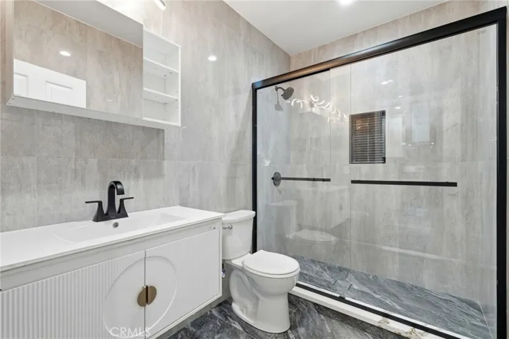 18114 Schoenborn, Northridge, California 91325