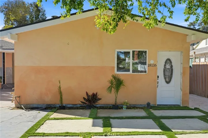 18114 Schoenborn, Northridge, California 91325