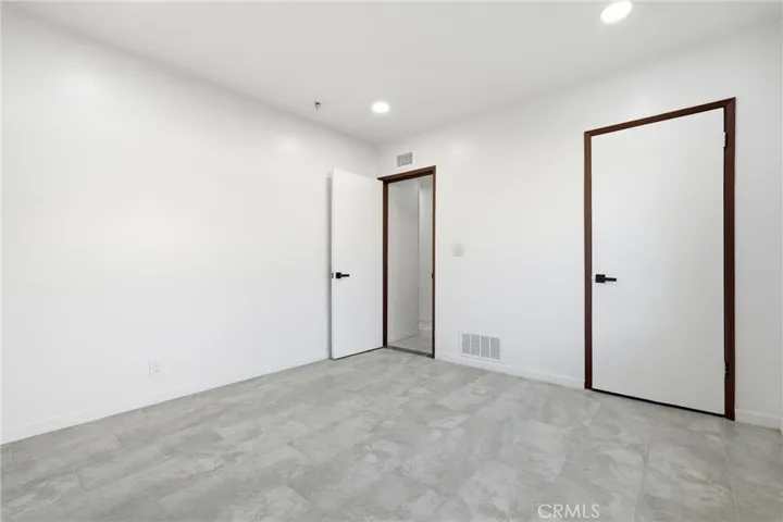 18114 Schoenborn, Northridge, California 91325