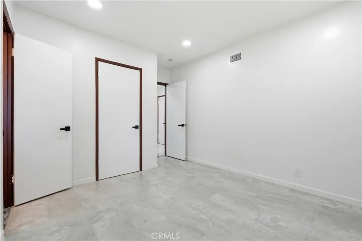 18114 Schoenborn, Northridge, California 91325
