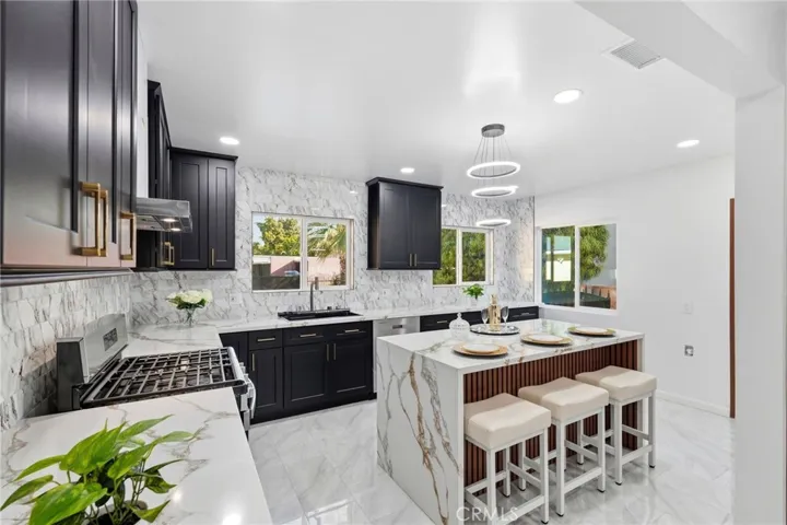 18114 Schoenborn, Northridge, California 91325