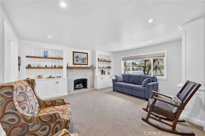 21281 Seaforth Lane, Huntington Beach, California 92646