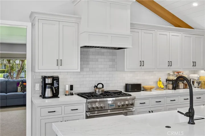 21281 Seaforth Lane, Huntington Beach, California 92646