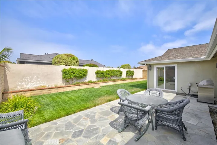21281 Seaforth Lane, Huntington Beach, California 92646