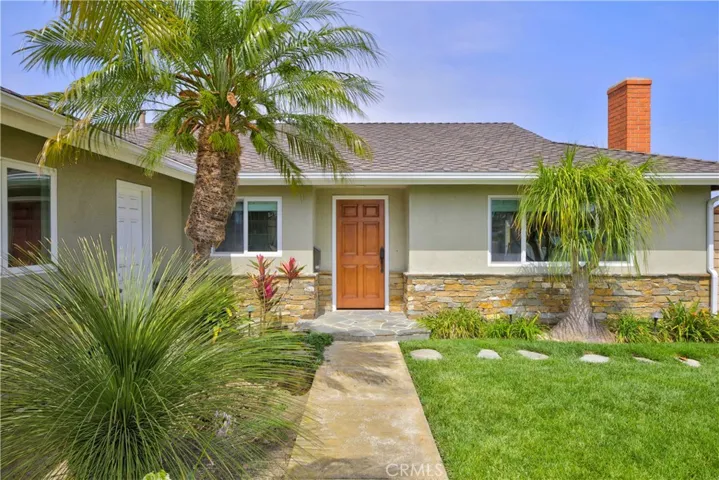 21281 Seaforth Lane, Huntington Beach, California 92646