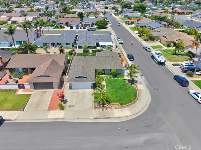 21281 Seaforth Lane, Huntington Beach, California 92646