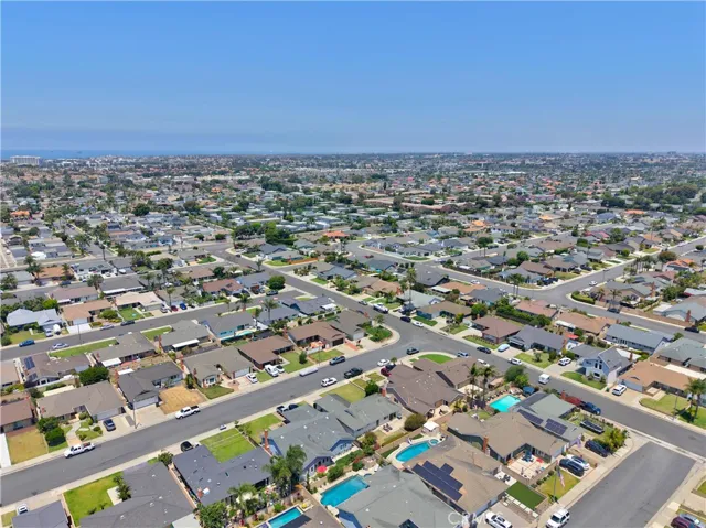 21281 Seaforth Lane, Huntington Beach, California 92646
