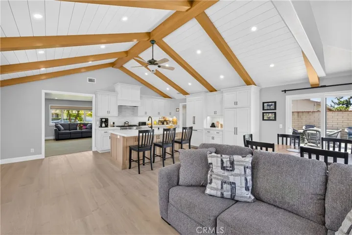 21281 Seaforth Lane, Huntington Beach, California 92646
