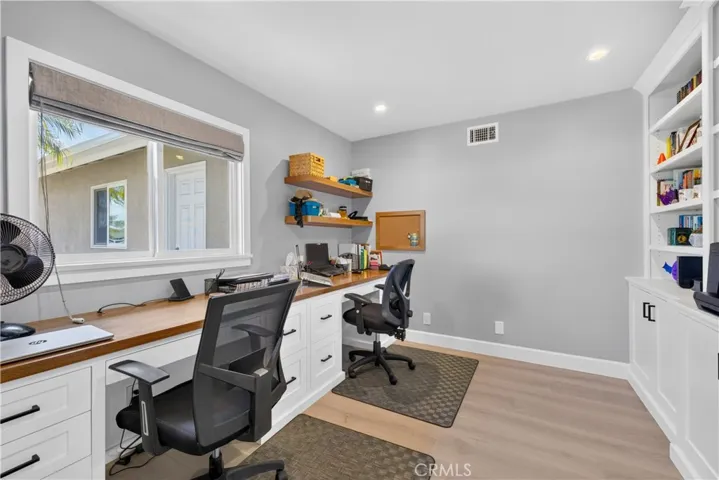 21281 Seaforth Lane, Huntington Beach, California 92646