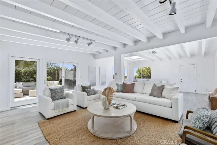 1136 8th Street, Hermosa Beach, California 90254