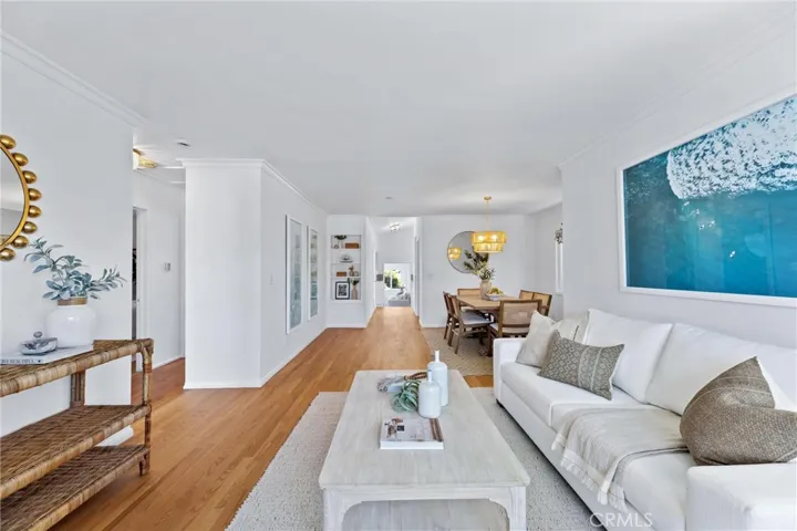 1136 8th Street, Hermosa Beach, California 90254