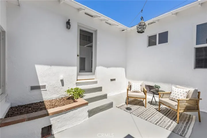 1136 8th Street, Hermosa Beach, California 90254