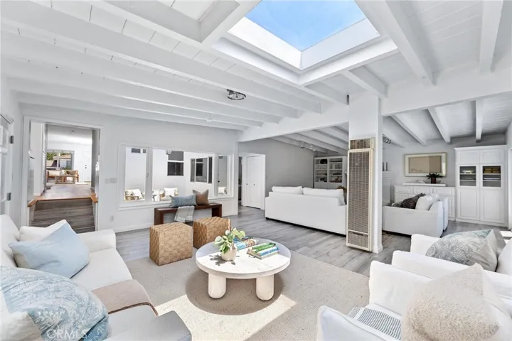 1136 8th Street, Hermosa Beach, California 90254