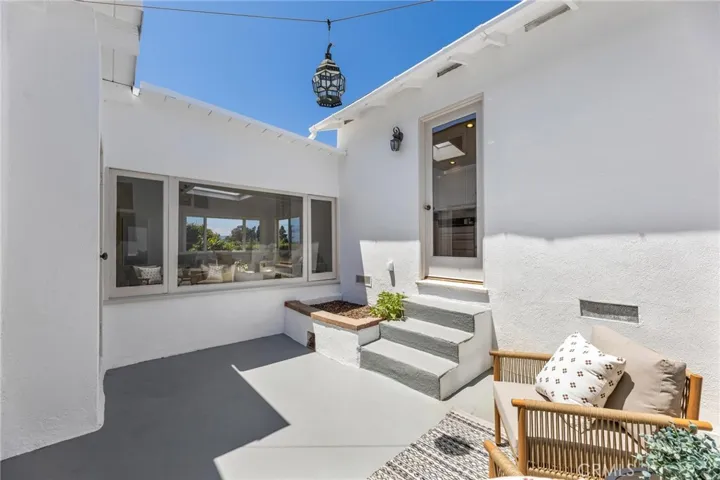 1136 8th Street, Hermosa Beach, California 90254