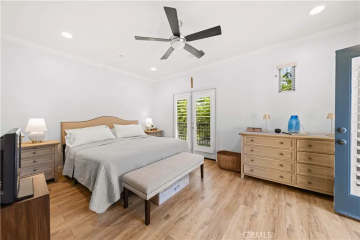111 Chantilly, Irvine, California 92620
