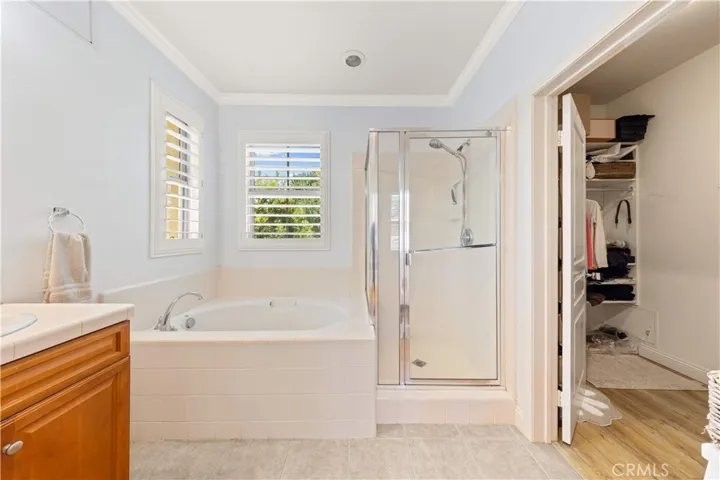 111 Chantilly, Irvine, California 92620