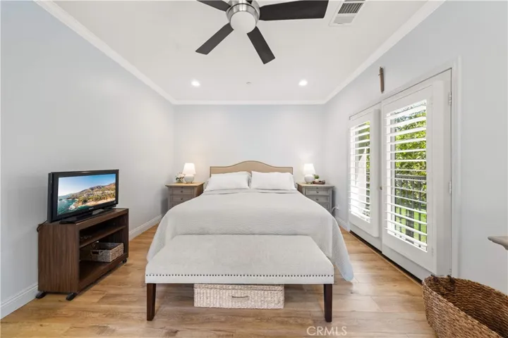 111 Chantilly, Irvine, California 92620