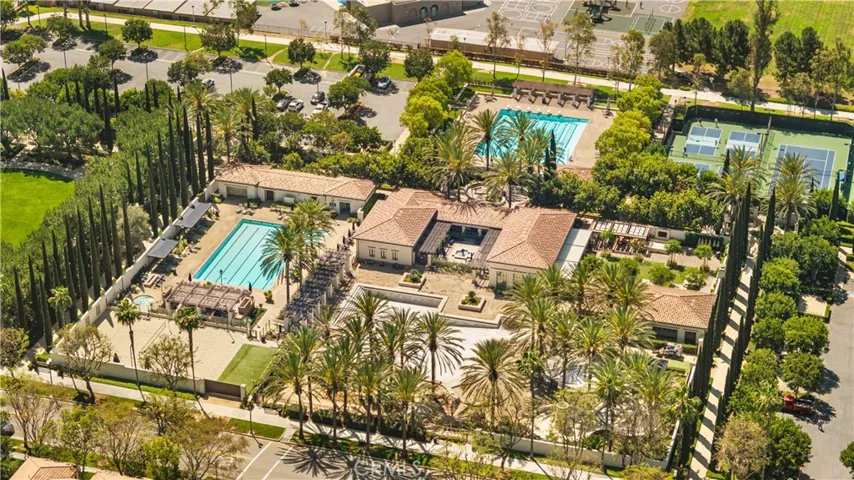 111 Chantilly, Irvine, California 92620