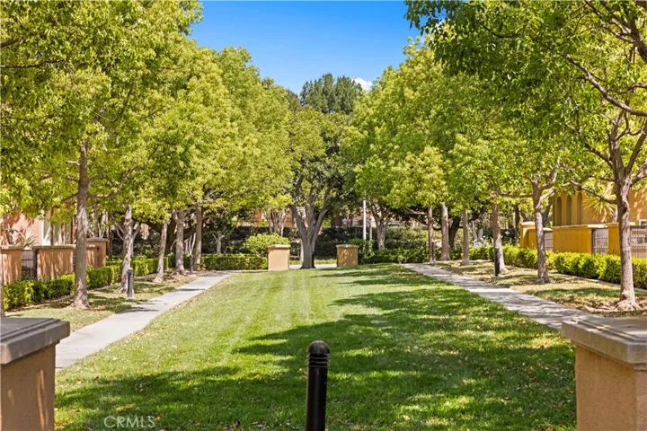 111 Chantilly, Irvine, California 92620