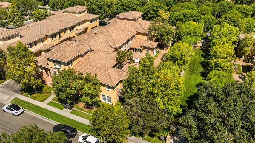 111 Chantilly, Irvine, California 92620
