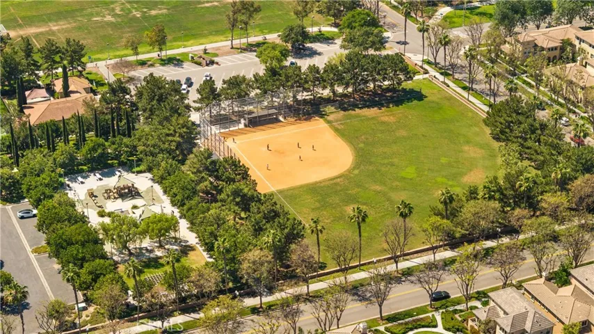 111 Chantilly, Irvine, California 92620